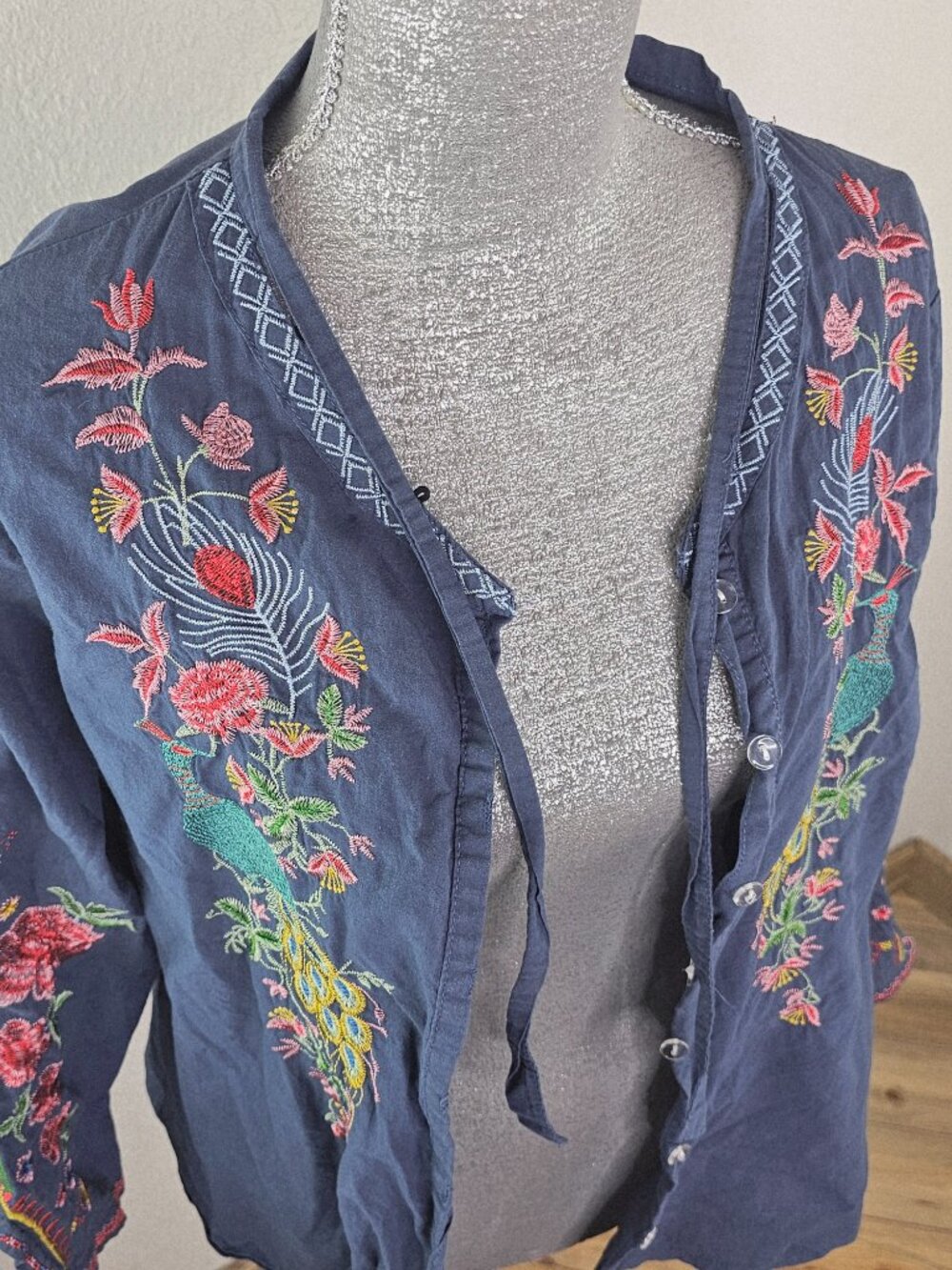 Misslook | Embroidered Peacock Button Up Blouse